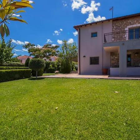 Villa Magoula