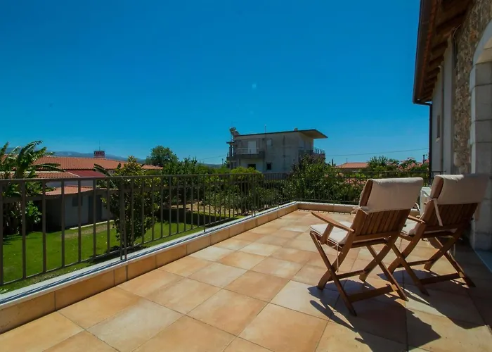 Magoula Villa